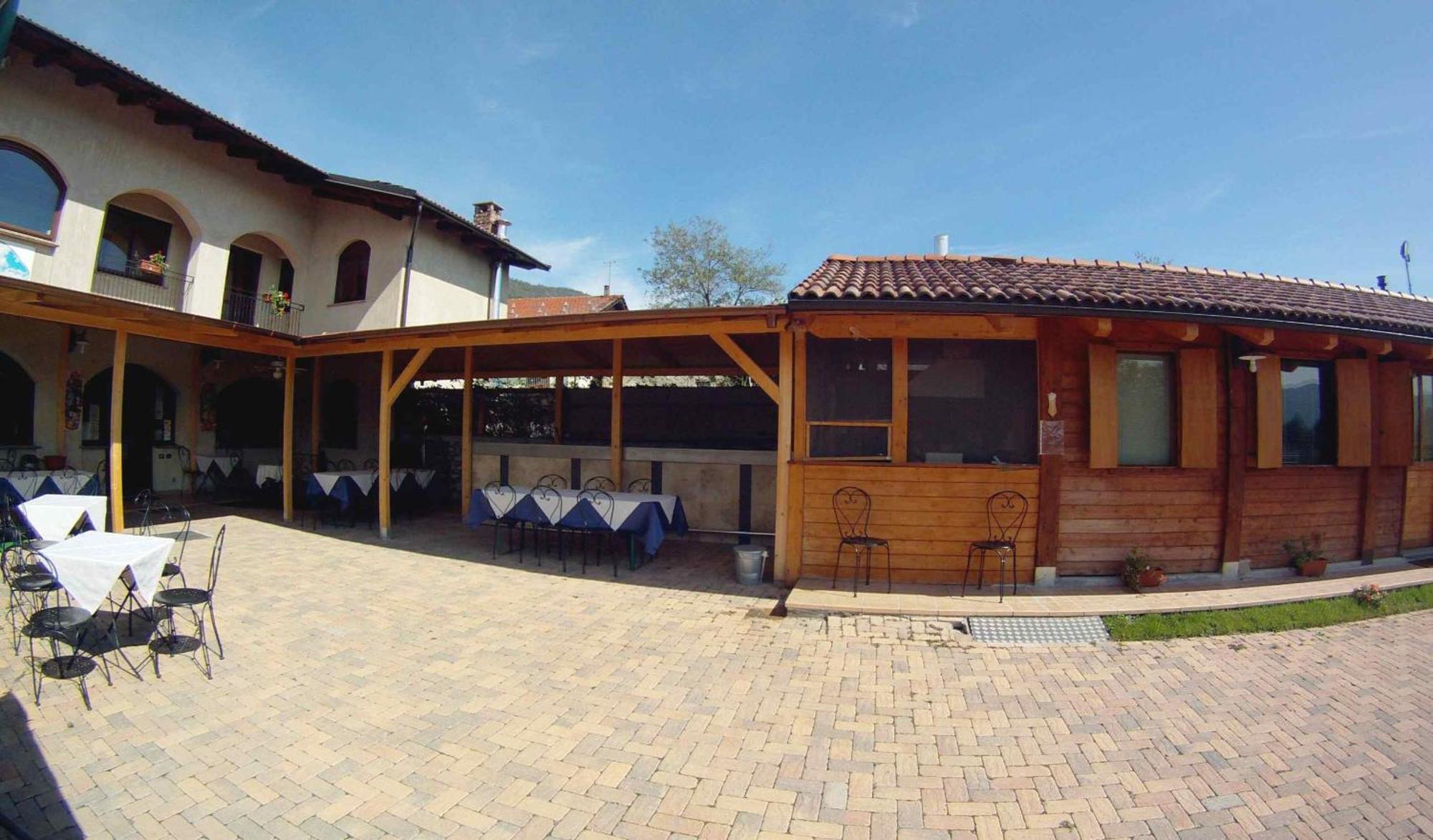Locanda Dl'Angel Villar San Costanzo Bagian luar foto