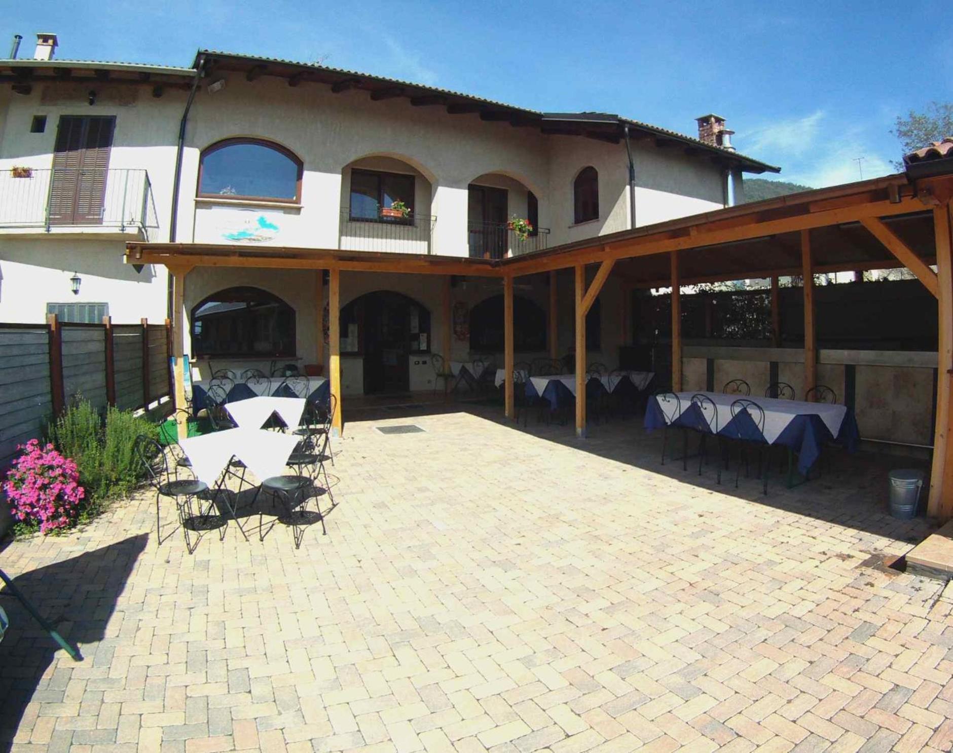 Locanda Dl'Angel Villar San Costanzo Bagian luar foto